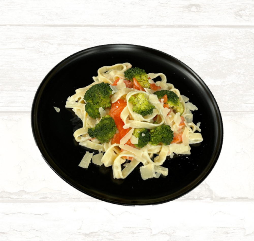 Pasta carbonara met gerookte zalm en broccoli Huis Vanassche